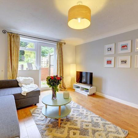 Modern 2 Bed House Sleeps 6 Southam Town Centre - Inspire Homes Ltd Eksteriør bilde