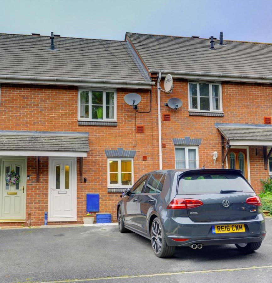 Modern 2 Bed House Sleeps 6 Southam Town Centre - Inspire Homes Ltd Eksteriør bilde