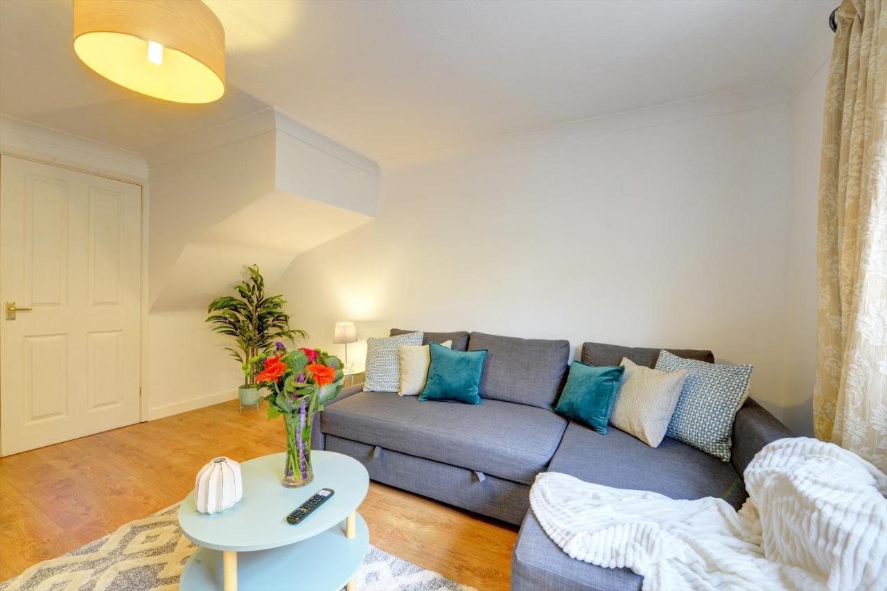 Modern 2 Bed House Sleeps 6 Southam Town Centre - Inspire Homes Ltd Eksteriør bilde