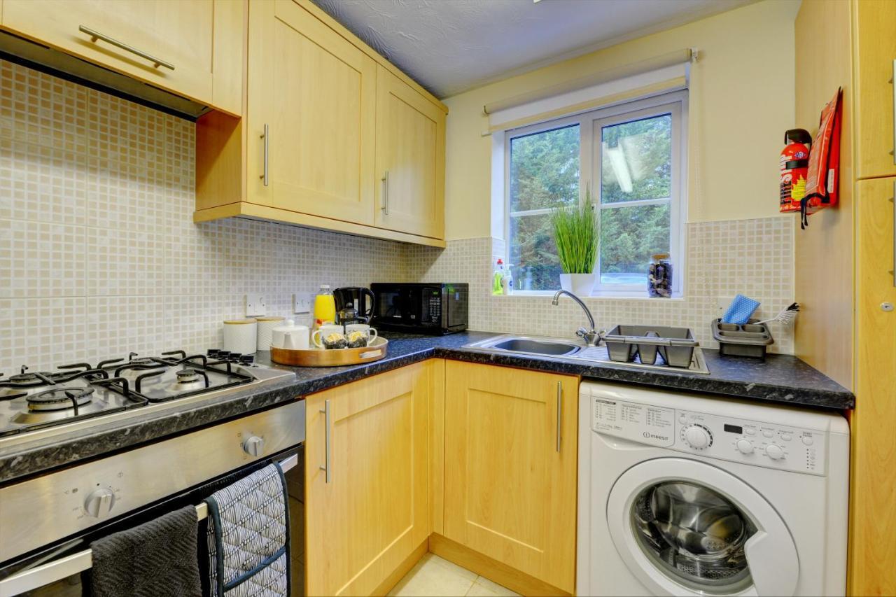 Modern 2 Bed House Sleeps 6 Southam Town Centre - Inspire Homes Ltd Eksteriør bilde